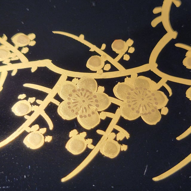 Set of Six Vintage Black Maki-E Lacquer Art Kyoto Japan Decorative Plates Hand Painted Gold Botanical Floral Patterns For Sale - Image 18 of 18