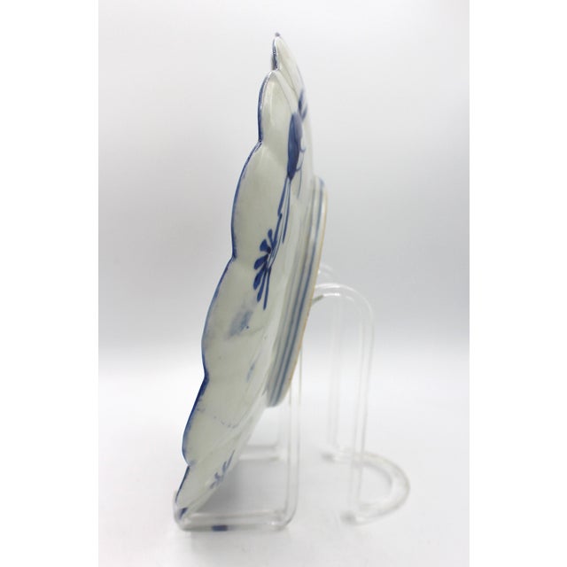 Japanese C. 1860s Japanese Scalloped Imari Chop Plate For Sale - Image 3 of 5