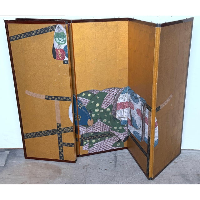 Mid 20th Century Japanese Six-Panel Byōbu/ Screen Depicting Kimonos and Obi Draped on an Ikō Rac For Sale - Image 5 of 18