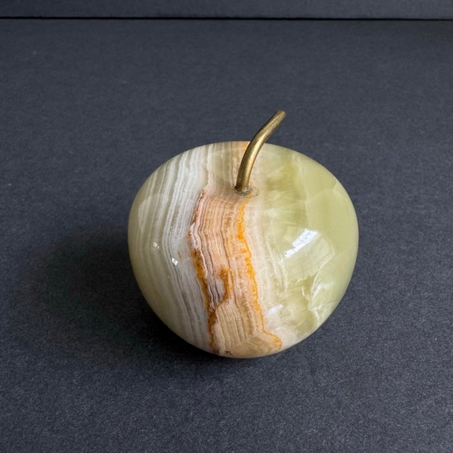 Art Deco Vintage Onyx Apple Paperweight Petite Genuine Stone Sculpture For Sale - Image 3 of 8