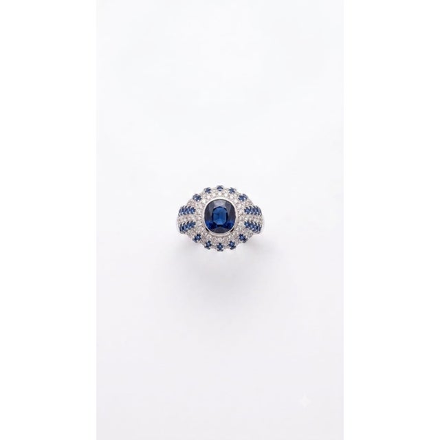 Stunning 18k Gold Sapphire and Diamond Halo Cocktail Ring, New Design For Sale - Image 4 of 8