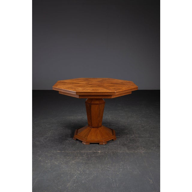 Art Deco Dining Table, 1940s, in Very Good conditions. I have official proof of authenticity such as vintage catalogs,...