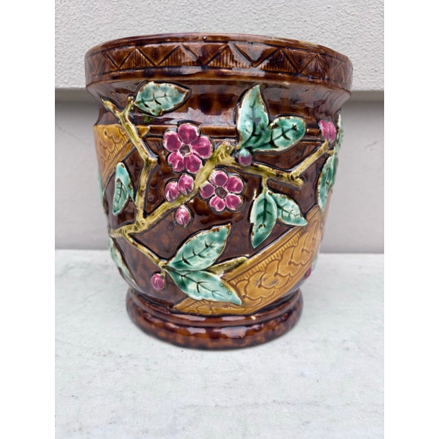 French Country French Majolica Cache Pot Longchamp , Circa 1890 For Sale - Image 3 of 7