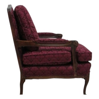 1980s Hickory White French Country Carved Living Room Arm Lounge Chair For Sale