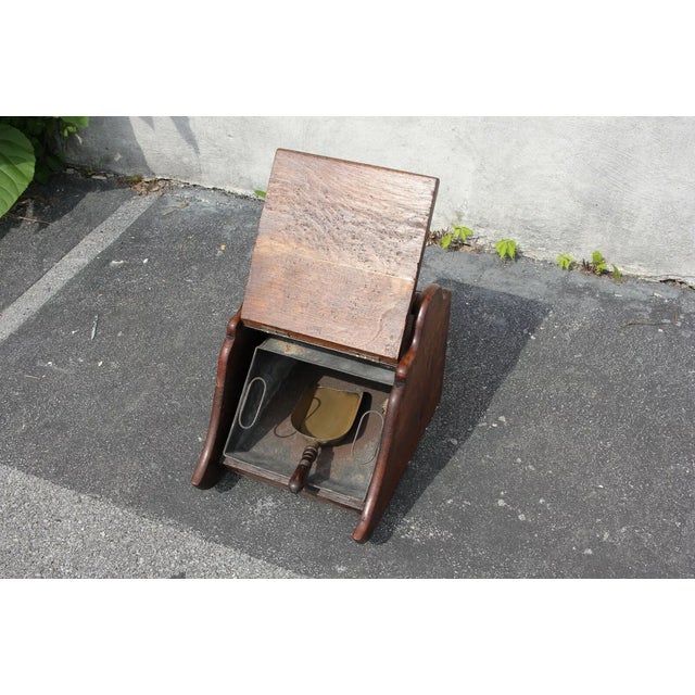 Late 19th Century 19th Century American Carved Oak Coal Scuttle With Shovel For Sale - Image 5 of 10