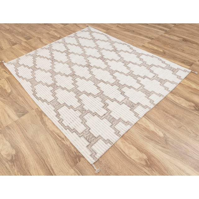 6x9FT. Ivory White Wool Boho Inspired Hand Made Rug For Sale - Image 9 of 18