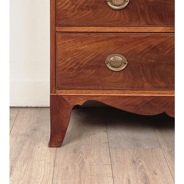 George III Mahogany Chest of Drawers, England Circa 1800 For Sale - Image 10 of 12