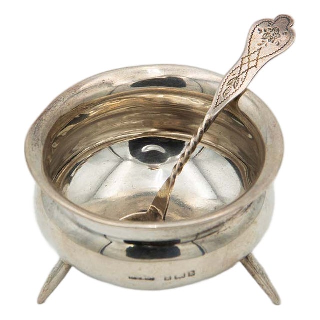 Silver Salt Shaker with Three Supporting Feet and Spoon For Sale