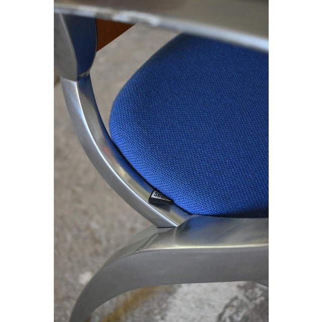Allow me to present this high-quality Sedus conference chair, a perfect choice for office meeting rooms, conference halls,...