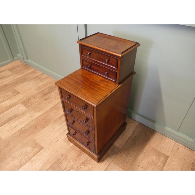 Hotel Reception Greeting Station For Sale - Image 3 of 7