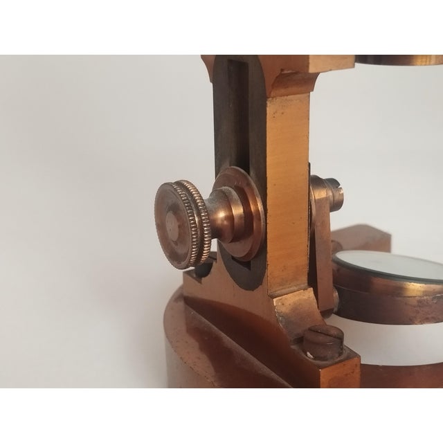 Gold Antique No 975 Microscope in Brass from Beneche & Wasserlein, Berlin, 1850s For Sale - Image 8 of 14