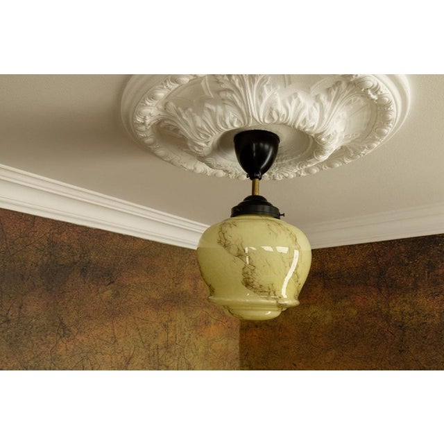 1930s Art Deco Ivory and Brown Marbled Glass Pendant Light, Germany, 1930s For Sale - Image 5 of 18