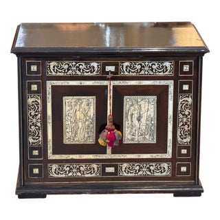 Early 17th Century Italian Traveling Cabinet For Sale
