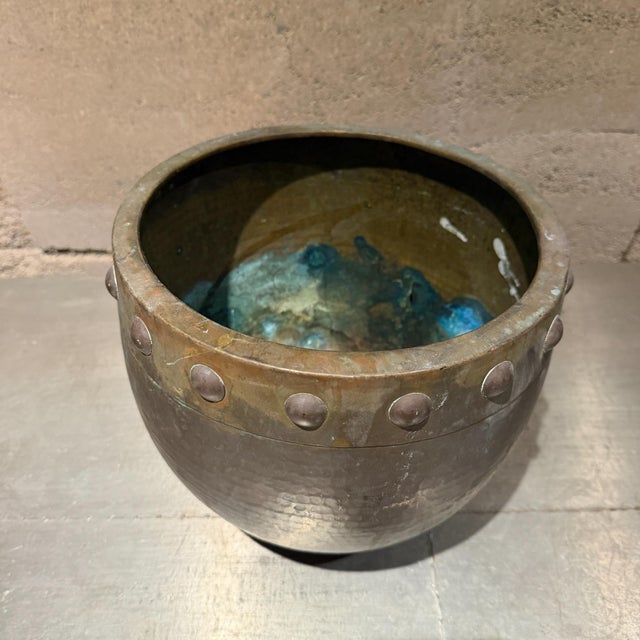 Copper Vintage Hammered Brass or Copper Planter/Jardiniere Hong Kong For Sale - Image 8 of 11