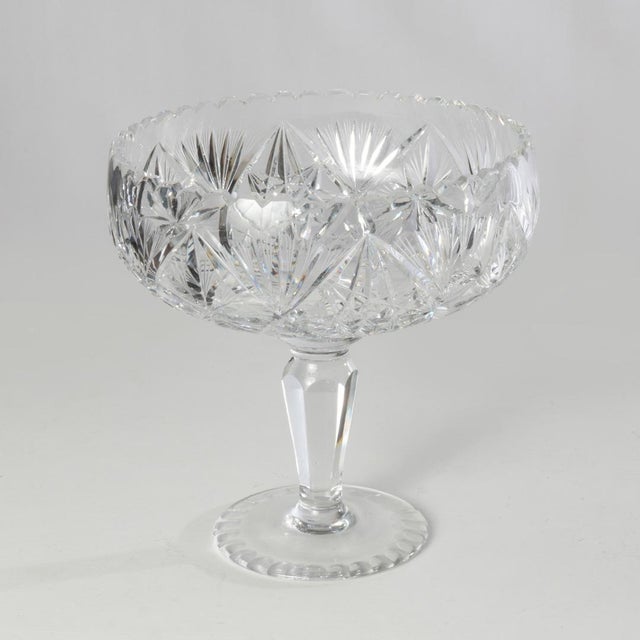 Cut crystal compte. Beautifully cut and designed. Makes a great piece for decoration or serving food on special occasions.