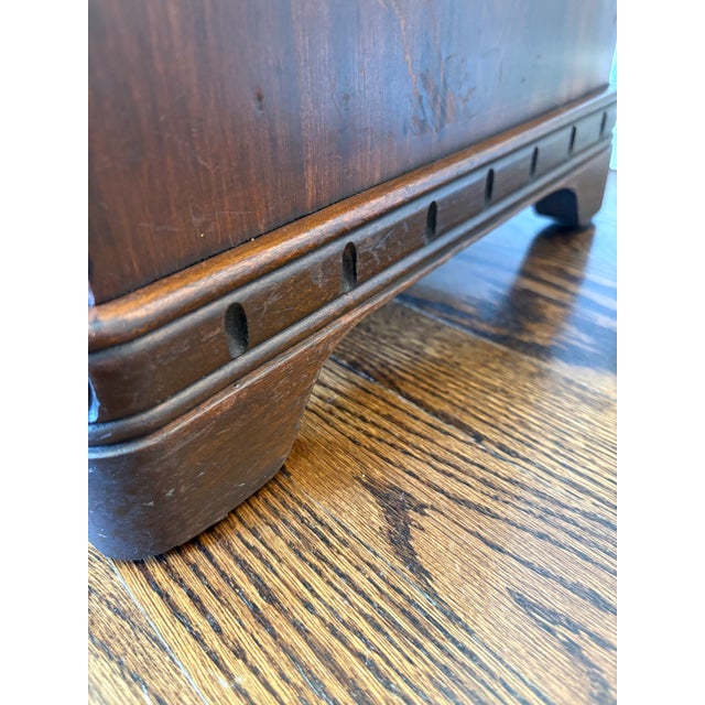 Art Deco Wood Vanity Bench With William Morris Golden Lily Upholstery For Sale - Image 4 of 12