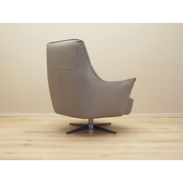 Vintage Italian Leather Swivel Chair from Natuzzi, 1990s For Sale - Image 6 of 18