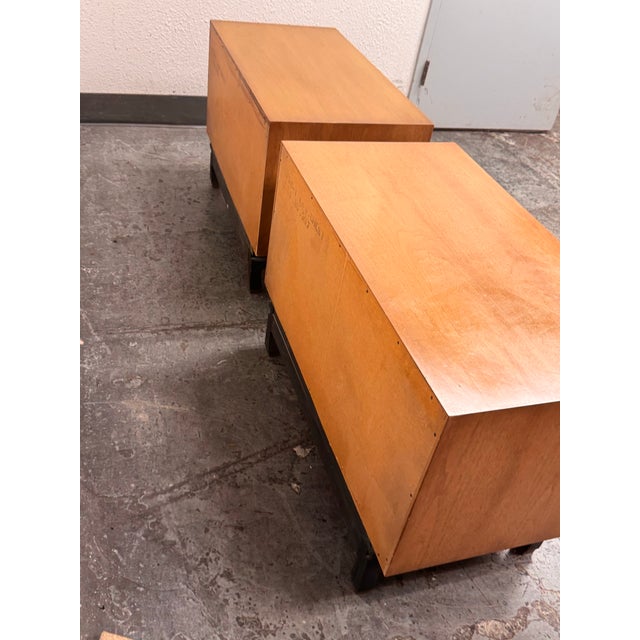 Vintage American of Martinsville Blonde Walnut Nightstands, Pair For Sale - Image 11 of 12