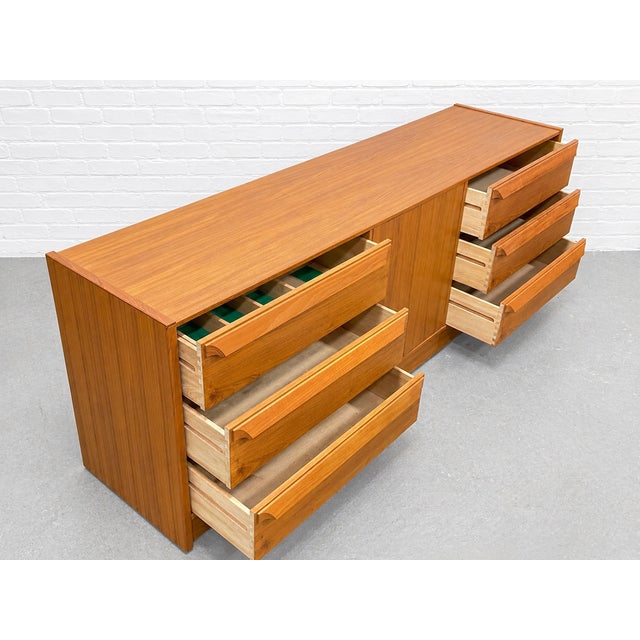 Long & Sculpted Mid Century Modern Danish Teak Credenza / Long Dresser by Skovby Mobelfabrik, C. 1960's For Sale In New York - Image 6 of 12