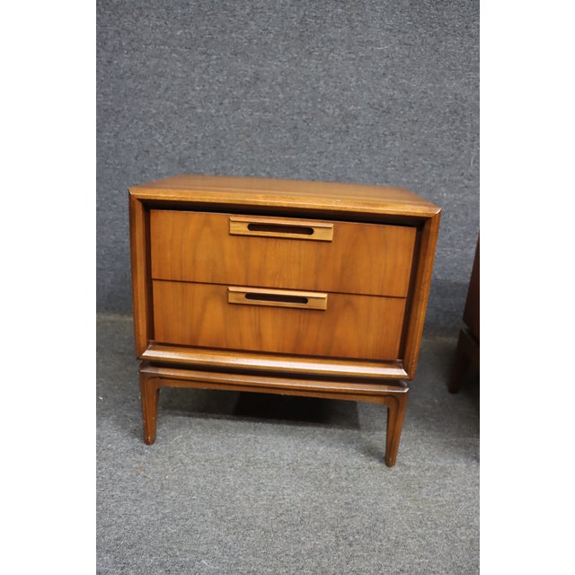 Mid-Century Modern Walnut Nightstands Attributed to United Furniture Corporation, Pair For Sale - Image 4 of 12