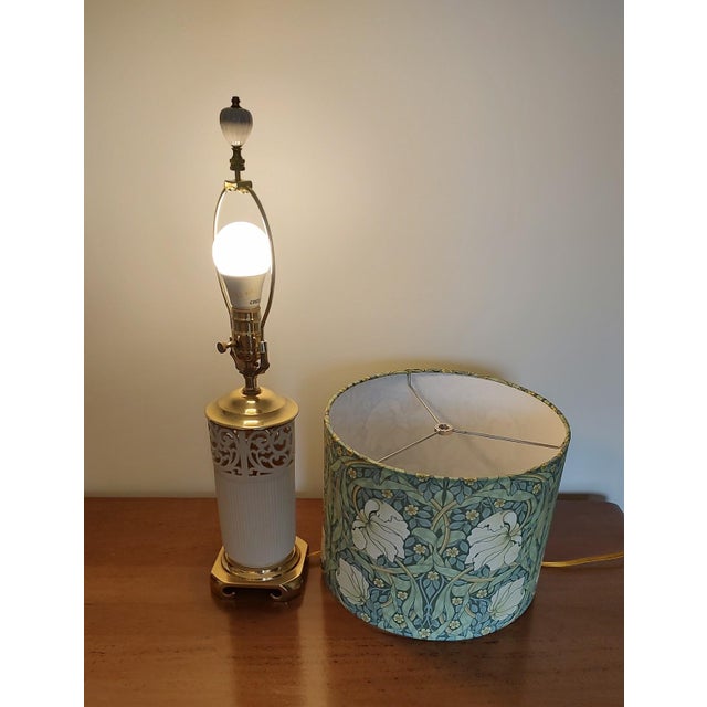 Lenox 1950s Lenox Lamp With William Morris Pimpernel Shade For Sale - Image 4 of 8