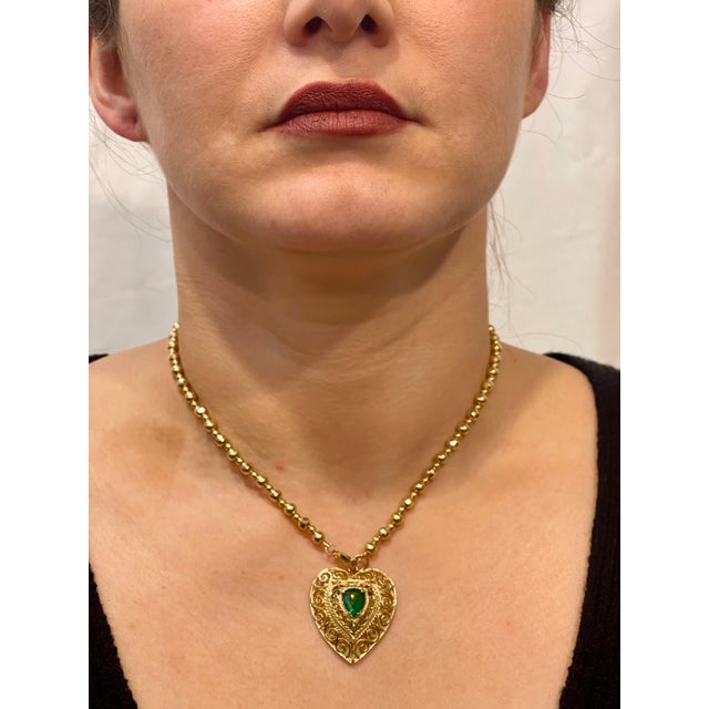 Vintage 14 Karat Yellow Gold Heart Locket WITH Natural Emerald , NO CHAIN For Sale - Image 10 of 18