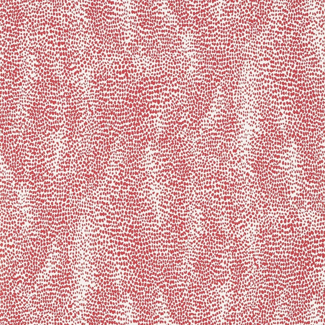 Sample - Schumacher Drizzle Wallpaper in Rouge For Sale