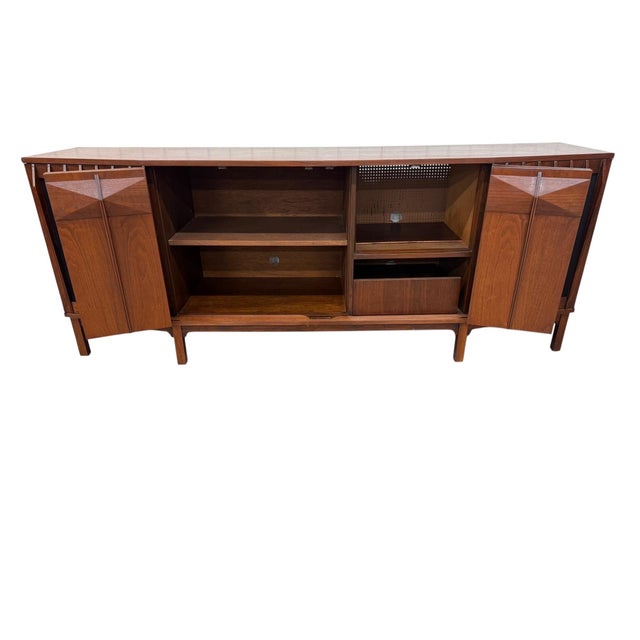 Mid-Century Modern Brazilian Style 2-Piece Walnut Bar Storage Cabinet For Sale - Image 9 of 15