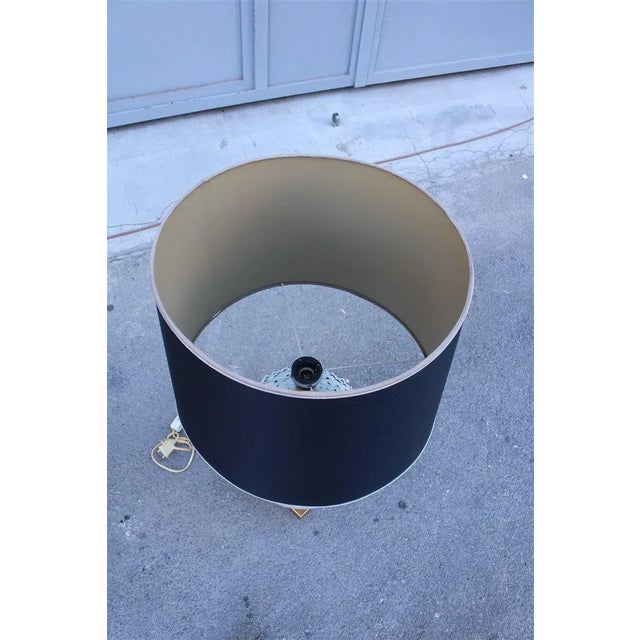 French Table Lamp with Pinecone in Porcelain, Brass & Black Silk in the Style of Maison Jansen, 1970s For Sale - Image 3 of 10