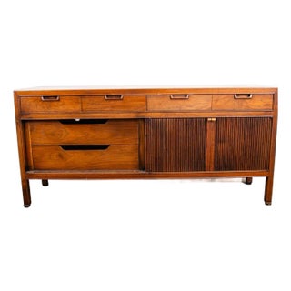 1960s Mid Century Modern Credenza Dresser Drexel 6 Drawers Cabinet Selectra Walnut For Sale