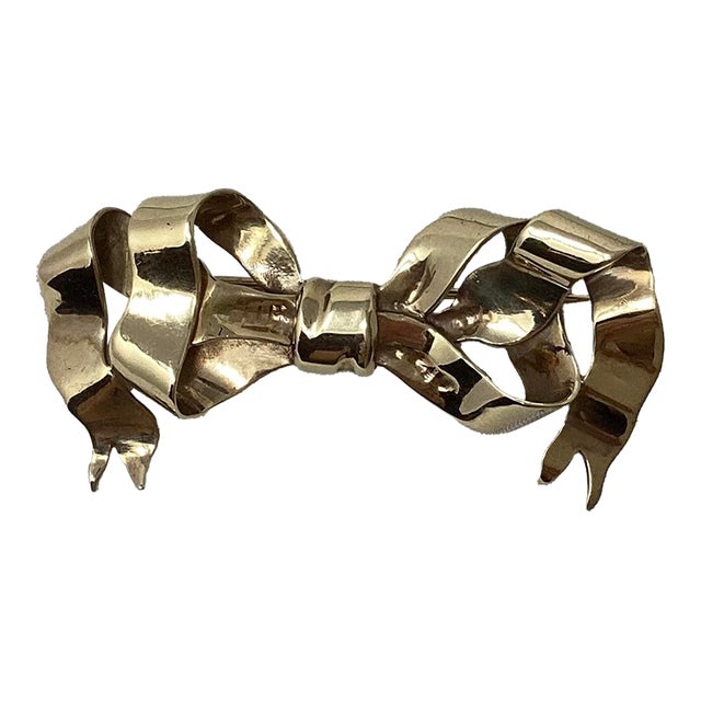 Mid 20th Century 14k Yellow Gold Custom Made Pin in Shape of Bow Tied Ribbon For Sale