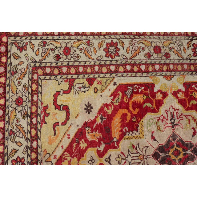 Early 20th Century Antique Turkish Fine Sivas Rug With Center Medallion in Red, Yellow & Light Green For Sale In Atlanta - Image 6 of 13