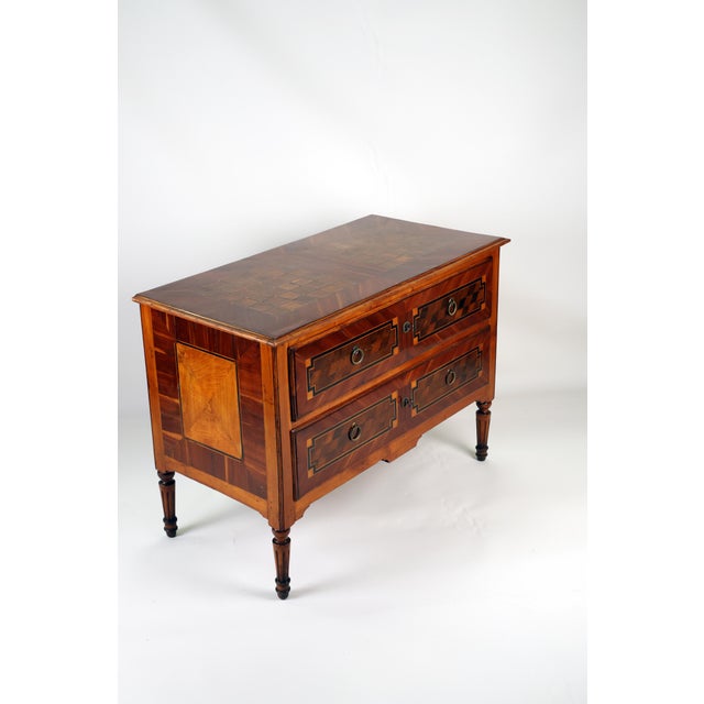 Antique Commode in Walnut, 1790 For Sale - Image 3 of 16