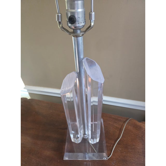 Mid-Century Modern Mid 20th Century Mid-Century Modern Glacier Skyscraper Lucite Table Lamp For Sale - Image 3 of 10