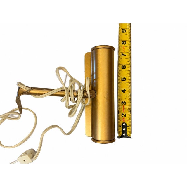 Mid-Century Modern 1950s Mid-Century Modern House of Troy T9-1 Traditional Gold Picture Light For Sale - Image 3 of 5