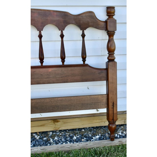 American Vintage Queen Size Americana Style Cherry Wood Headboard W/Spindles For Sale - Image 3 of 12