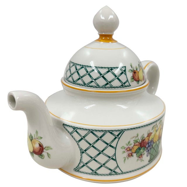 Basket by Villeroy & Boch is a reinterpretation of the classic basket pattern designed by Helen Von Boch in 1973. The...