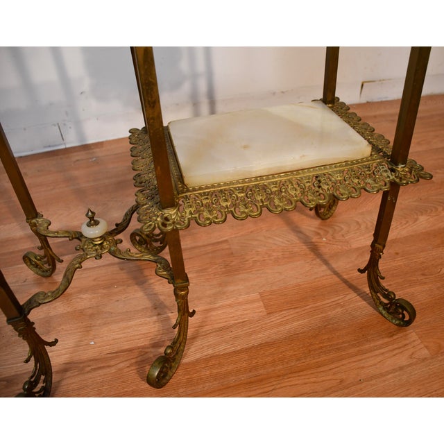 1900s Antique Victorian Brass & Onyx Mirrored Etagere / Display Stand For Sale - Image 6 of 18