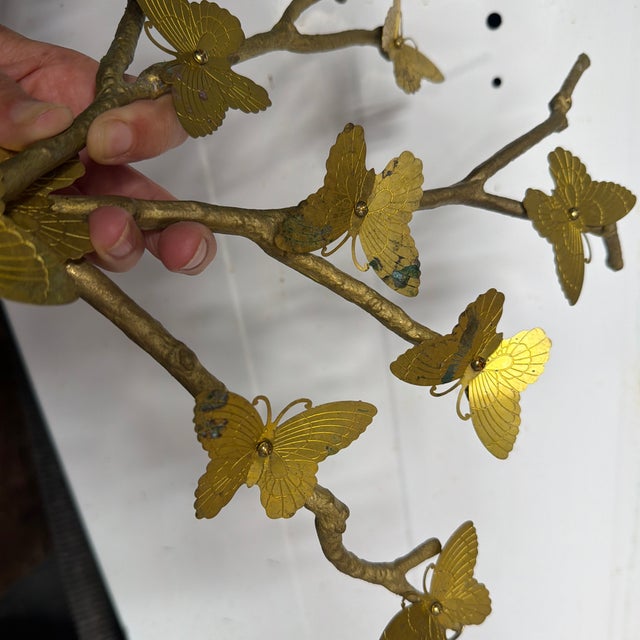 This listing is for a vintage, pair of butterfly wall hangings. The branches are heavy, with metal etched butterlfies....