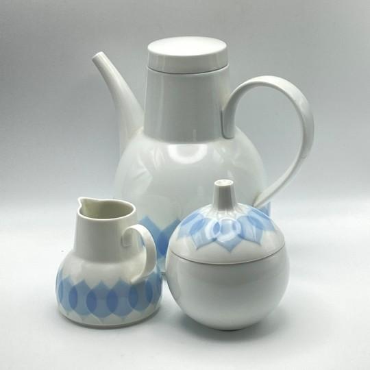 Mid-Century Modern Vintage Bjorn Wiinblad “Lotus Azure” for Rosenthal Studio-Line Coffee & Dessert Service for 12: Complete 40-Piece Set For Sale - Image 3 of 18