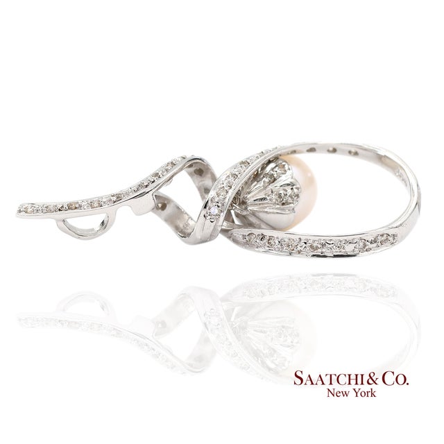 Metal 18k (750) White Gold Natural Diamond and White Pearl Pendant Necklace For Sale - Image 7 of 12