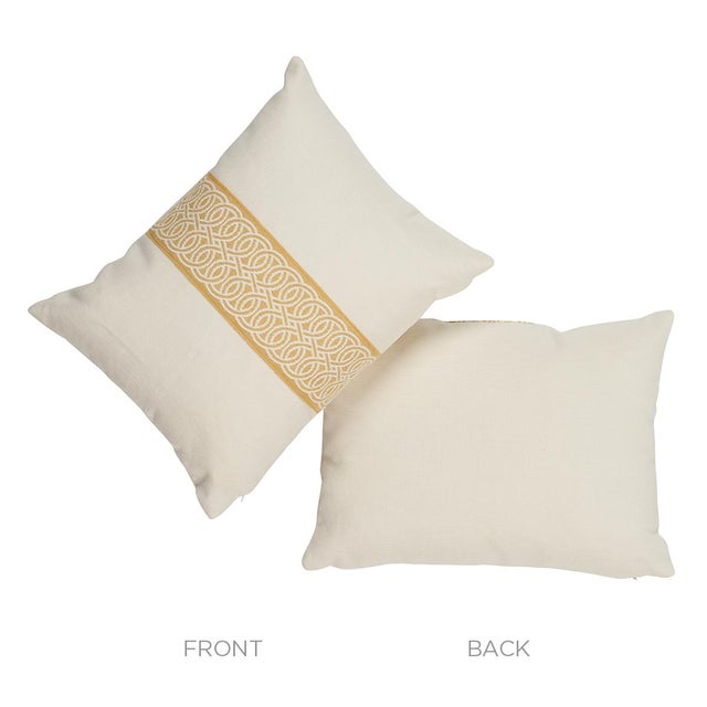 Contemporary Schumacher Infinito Indoor/Outdoor Pillow in Buttercup For Sale - Image 3 of 4