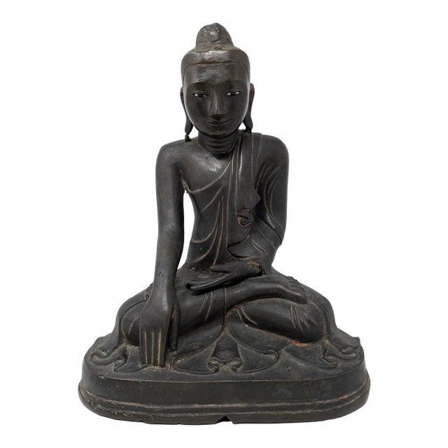 Late 19th Century Burmese Bronze Buddha: Mandalay Style For Sale