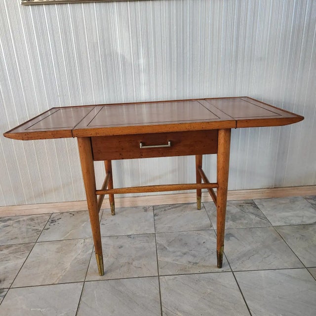 Wood 1950s Drop Leaf Walnut Side Table Copenhagen Lane Altavista For Sale - Image 7 of 16