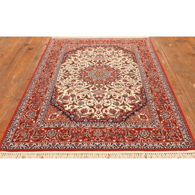 Middle Eastern Rug in Wool For Sale - Image 9 of 11