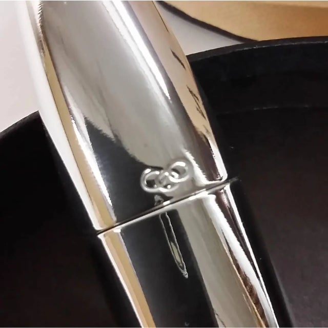 This is a classic design by Links of London This silver "BULLET" design is perfect to take with you on a date night to...