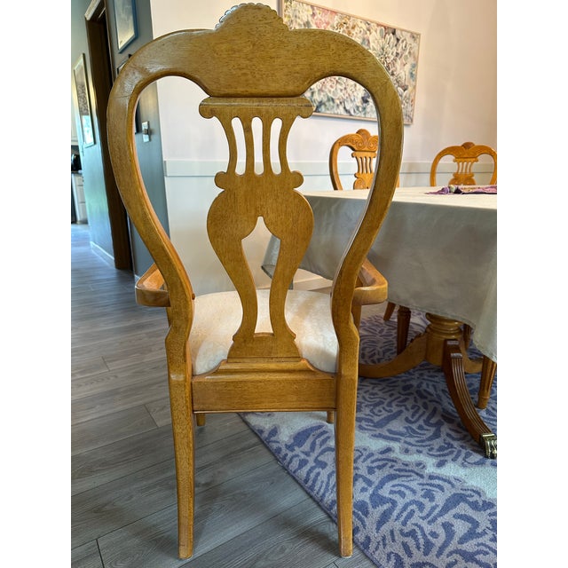 Universal Furniture Set of 6 Vintage Universal Furniture Queen Anne Dining Chairs For Sale - Image 4 of 12