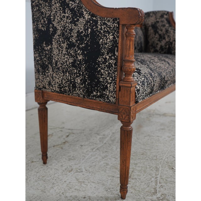 1970s French Louis XV Style Upholstered Bench Settee For Sale - Image 5 of 18