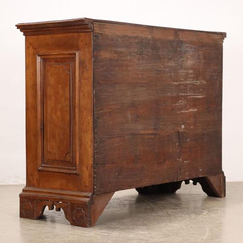 Baroque Chest of Drawers in Walnut For Sale - Image 11 of 12