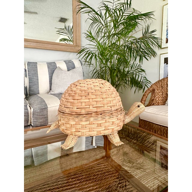 Wicker turtle basket with lid. Excellent condition! Cutest woven toe details, woven tail and beads for eyes. Dome lid.